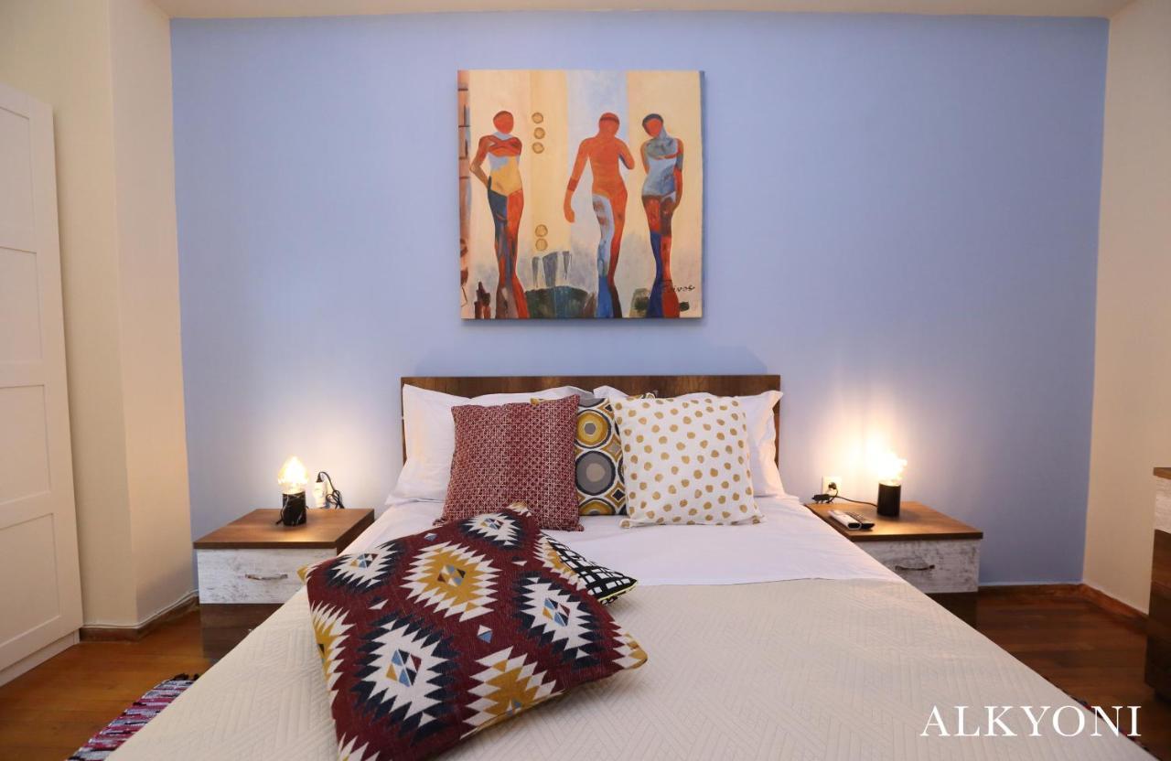 Melma Properties- Alkyoni Apartment By The Sea In Piraeus Buitenkant foto